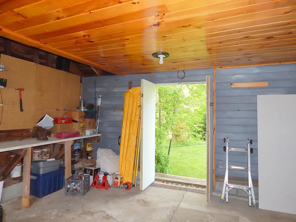 11 Nottingham Road Deerfield NH 03037