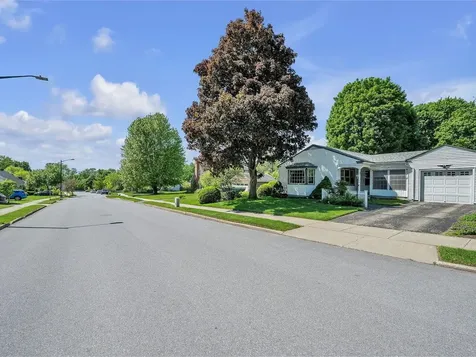 154 Birchcliff Parkway Burlington VT 05401