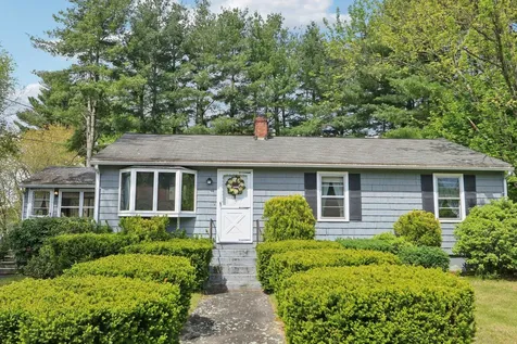 41 Maclarnon Road Salem NH 03079