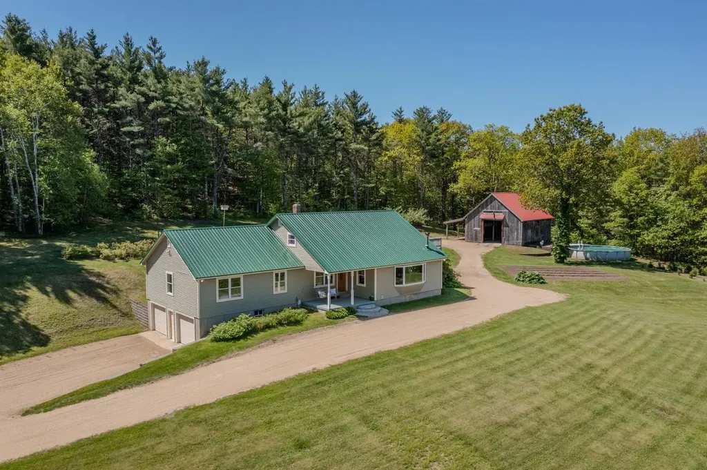 552 Parker Mountain Road Strafford NH 03884