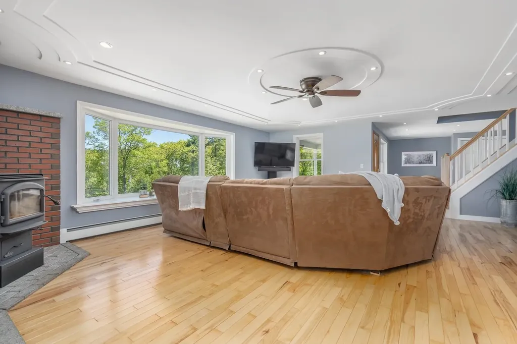 552 Parker Mountain Road Strafford NH 03884