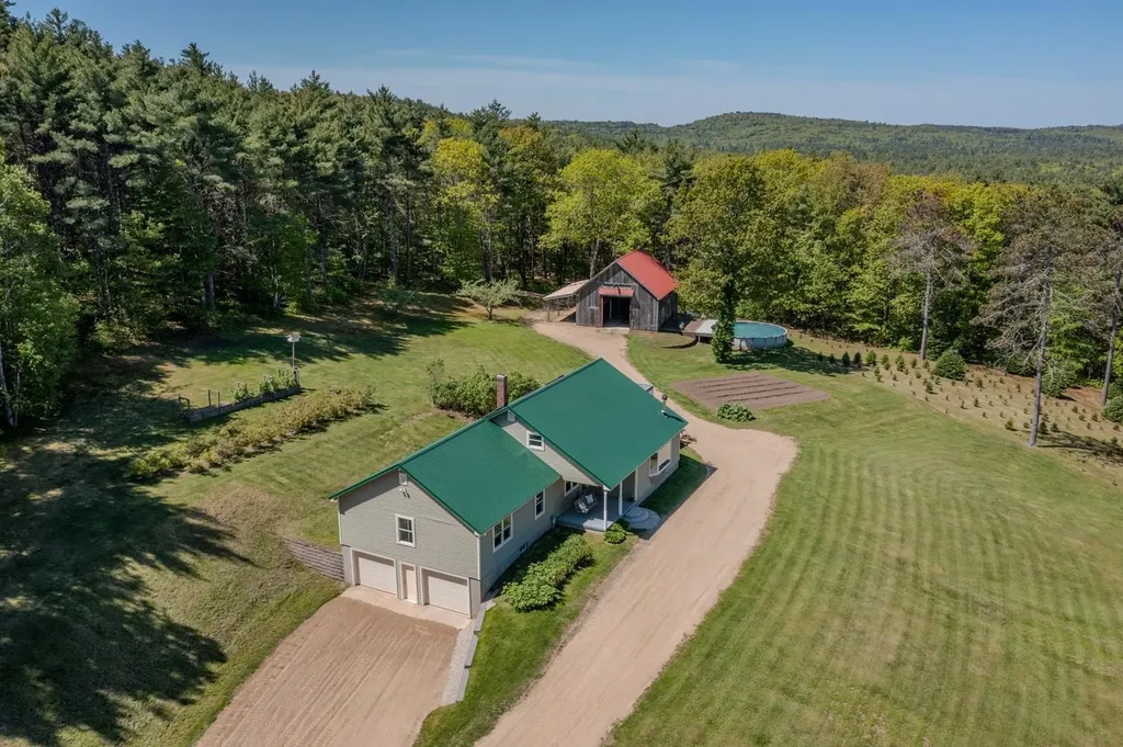 552 Parker Mountain Road Strafford NH 03884