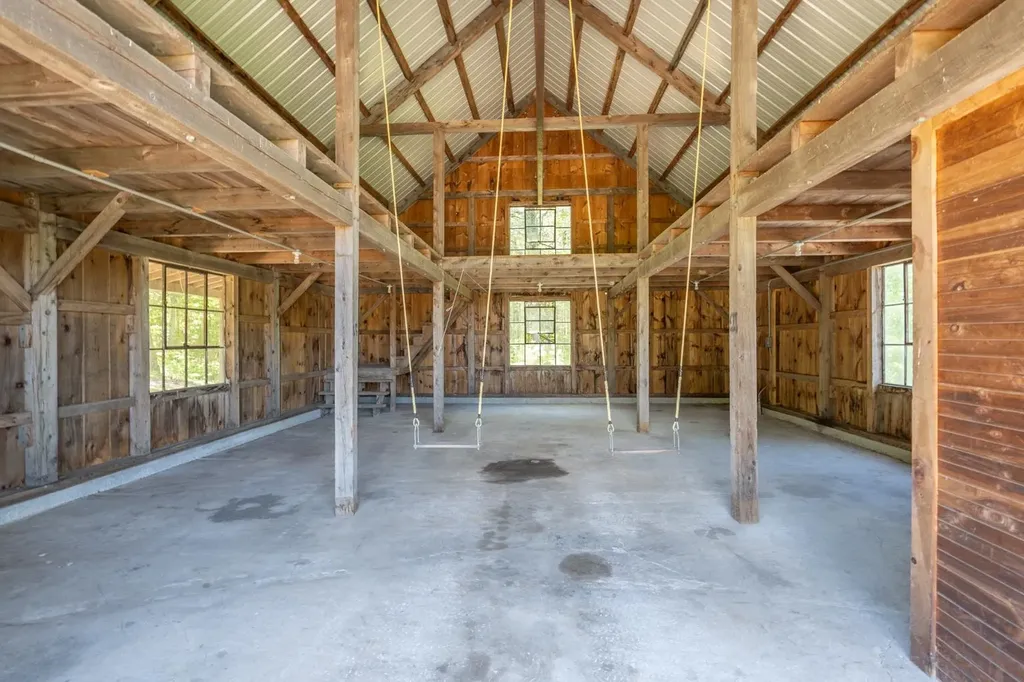 552 Parker Mountain Road Strafford NH 03884