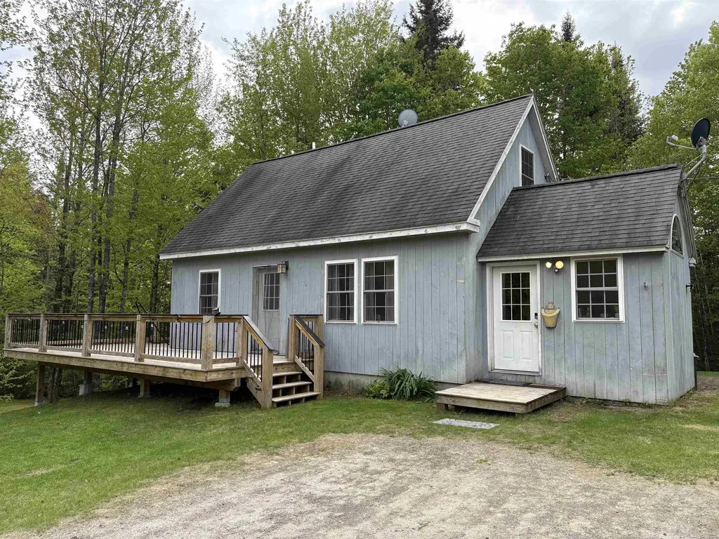 10 Youngs Road East Haven VT 05837