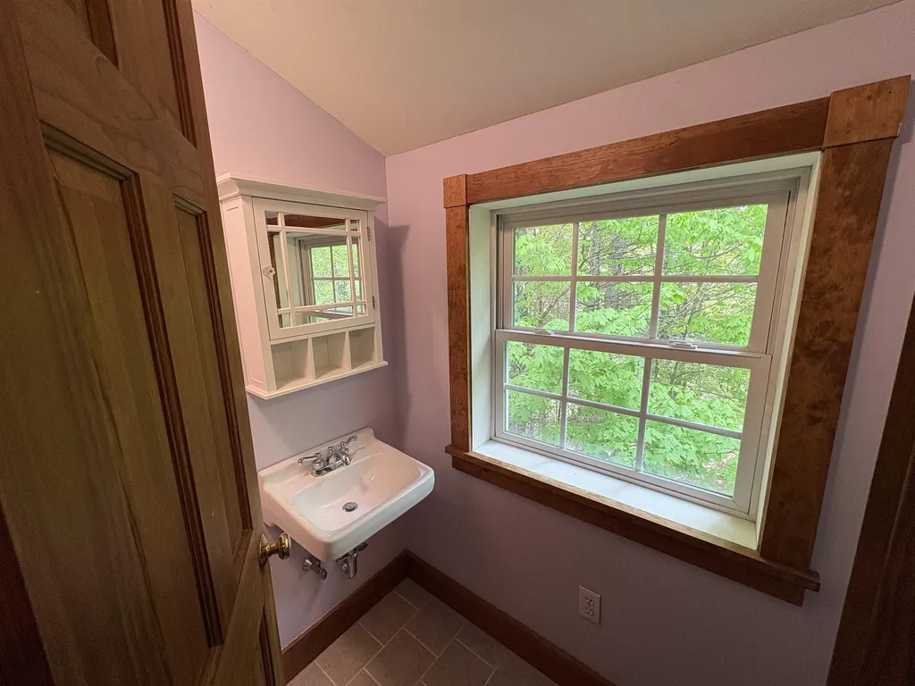 10 Youngs Road East Haven VT 05837