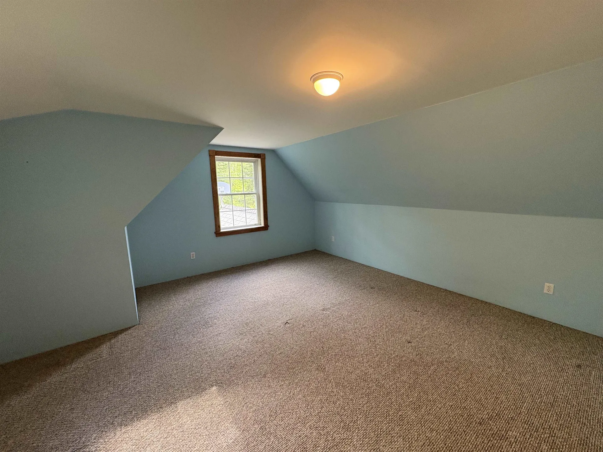 10 Youngs Road East Haven VT 05837