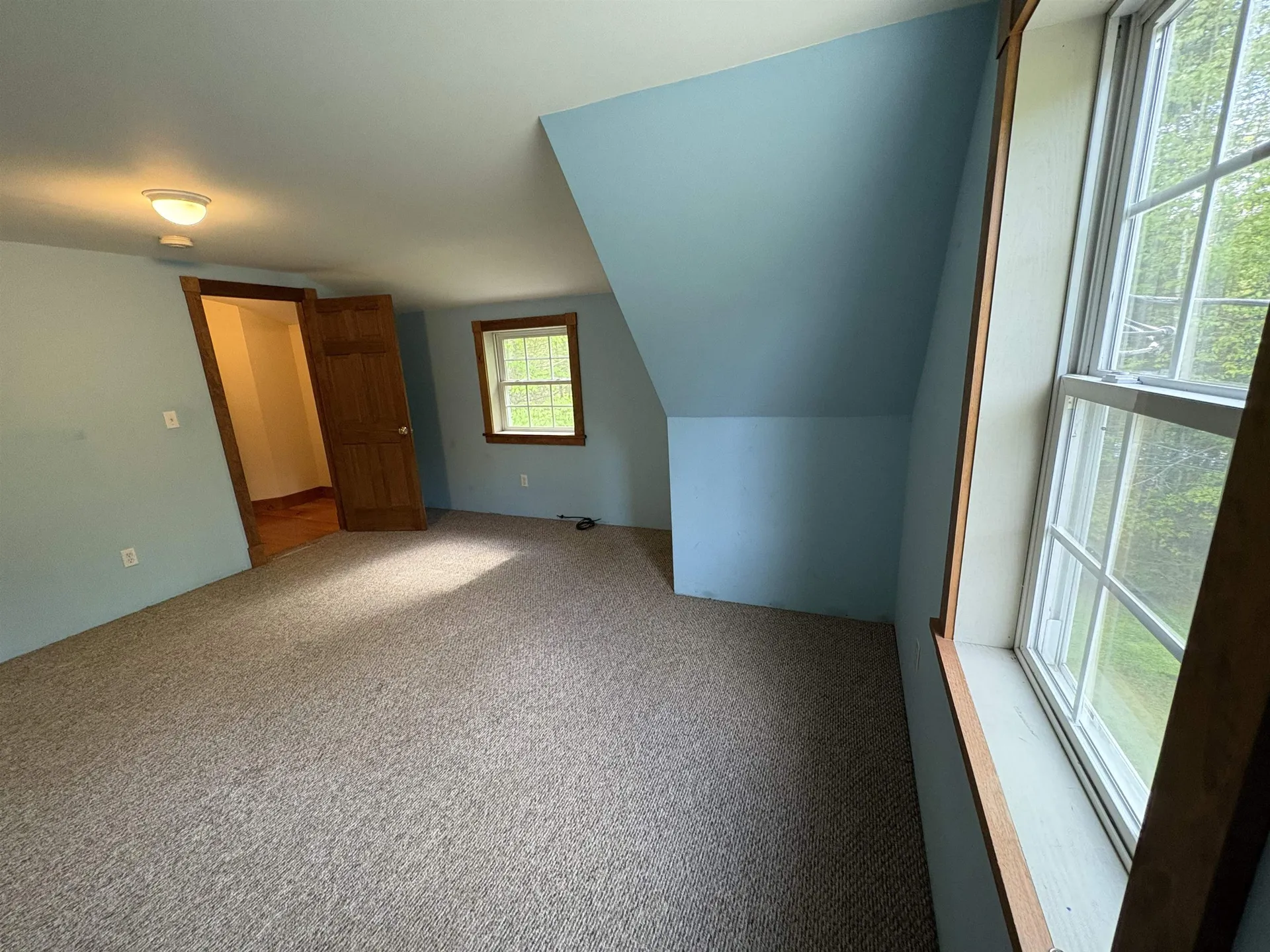 10 Youngs Road East Haven VT 05837