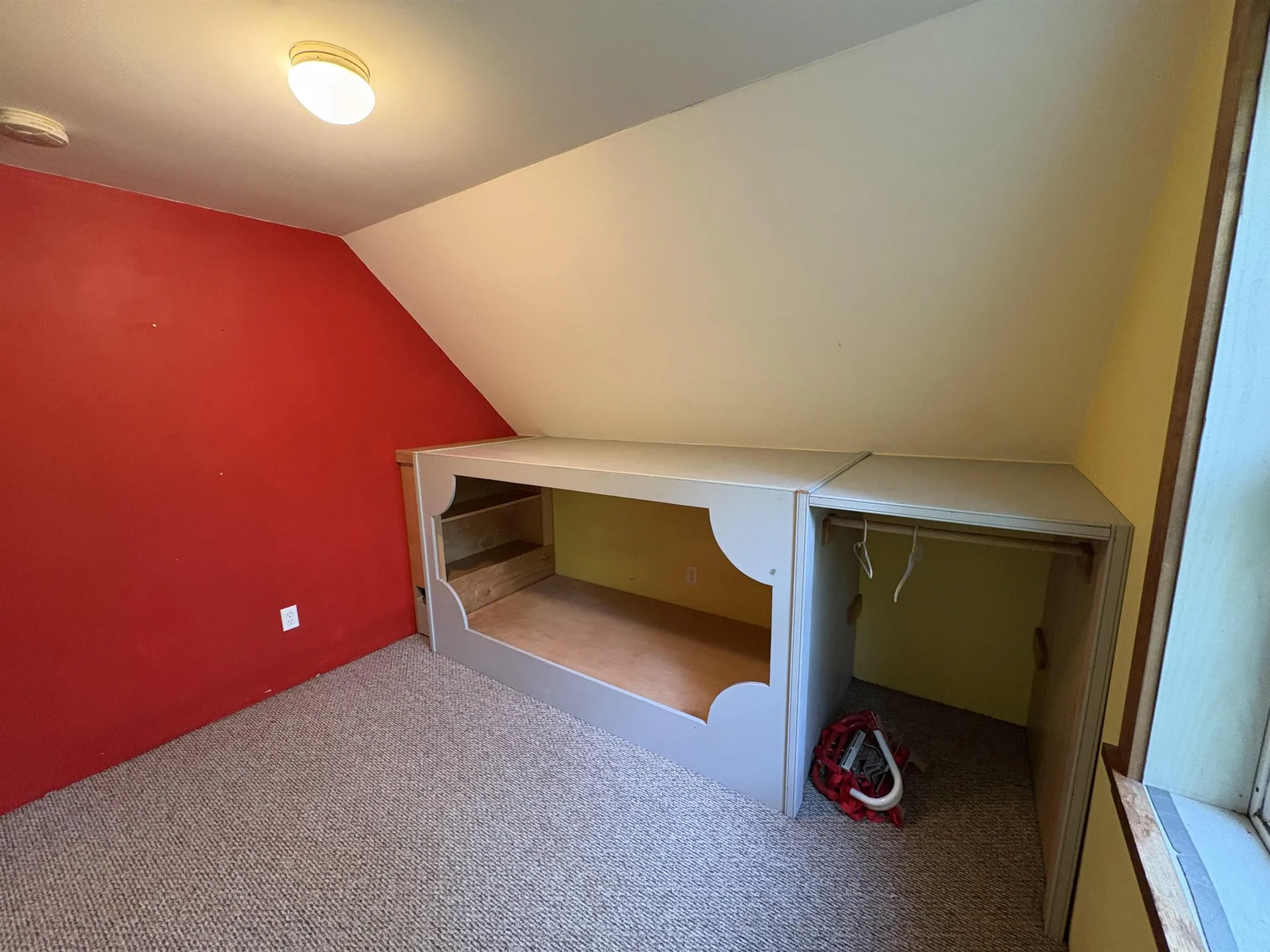 10 Youngs Road East Haven VT 05837