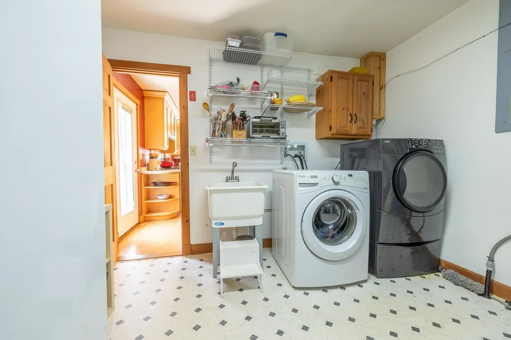 16 Hetzel Road Lebanon NH 03766