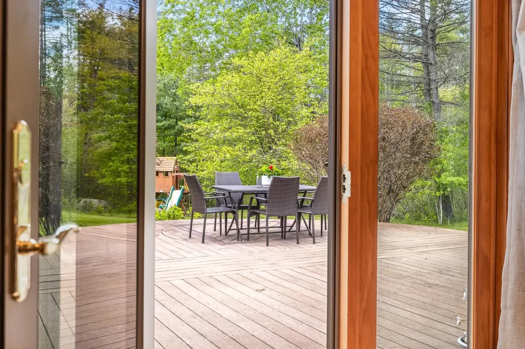 16 Hetzel Road Lebanon NH 03766