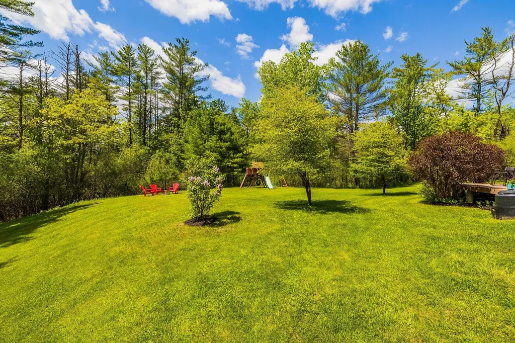 16 Hetzel Road Lebanon NH 03766