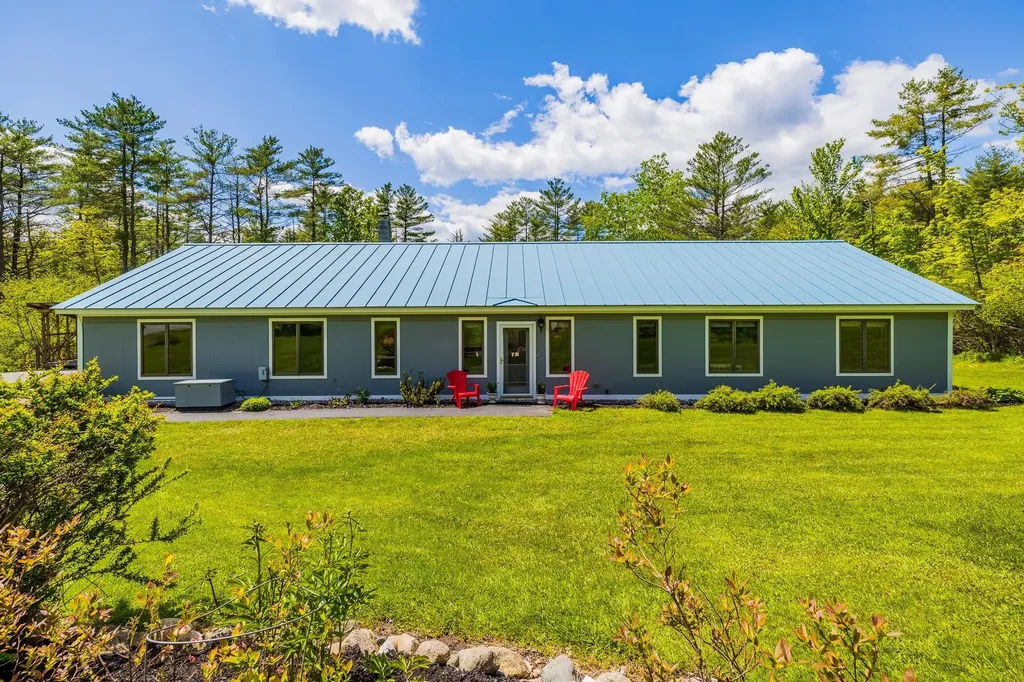 16 Hetzel Road Lebanon NH 03766