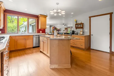 16 Hetzel Road Lebanon NH 03766
