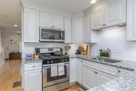 37 Highland Avenue Derry NH 03038