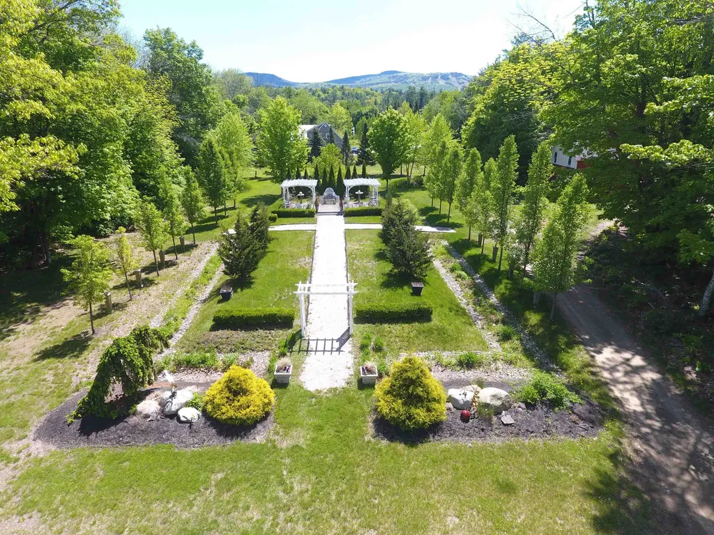 3537 White Mount Highway Conway NH 03860