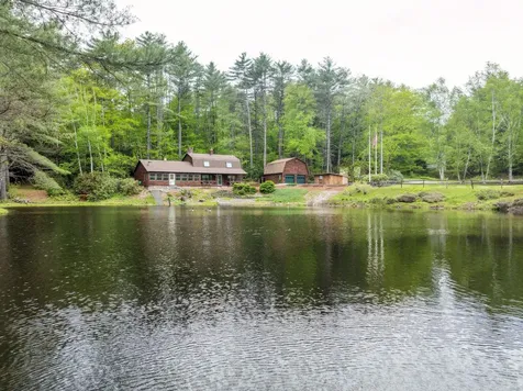 22 Sand Hill Road Newport NH 03773
