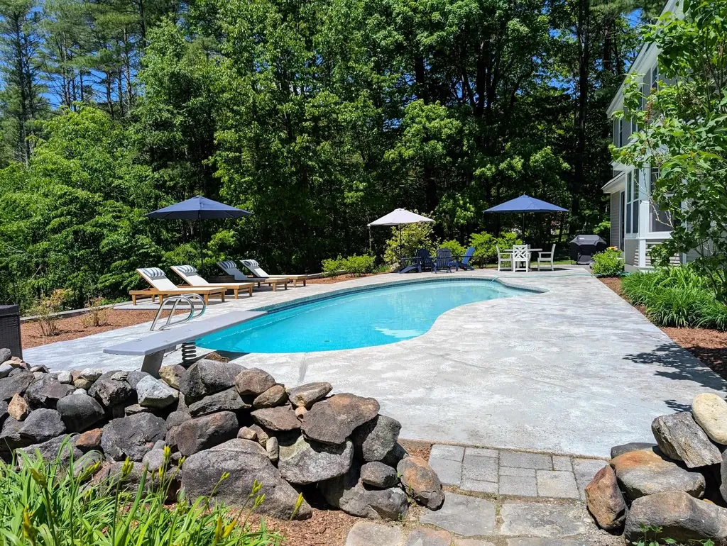 116 Hutchins Hill Road Hopkinton NH 03229