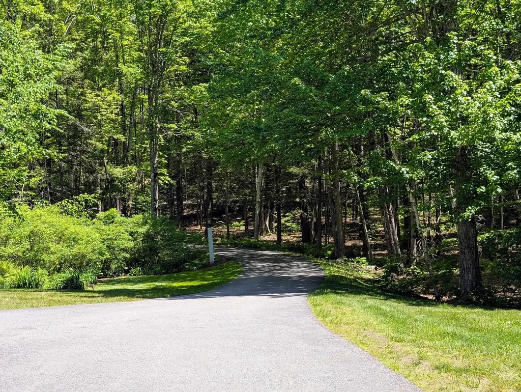 116 Hutchins Hill Road Hopkinton NH 03229
