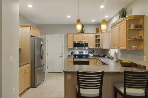 9 Swenson Road Bedford NH 03110