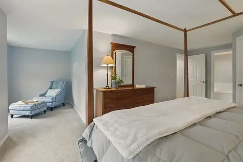 9 Swenson Road Bedford NH 03110