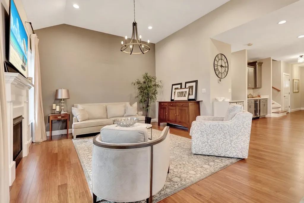 24 Del Ray Drive Windham NH 03087