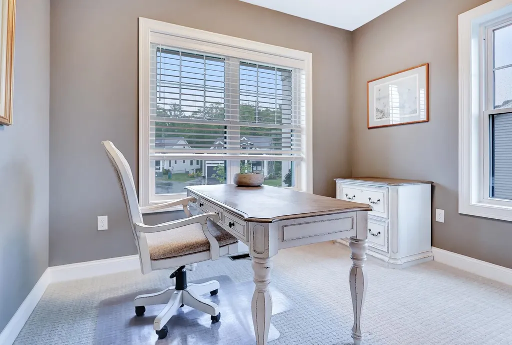 24 Del Ray Drive Windham NH 03087