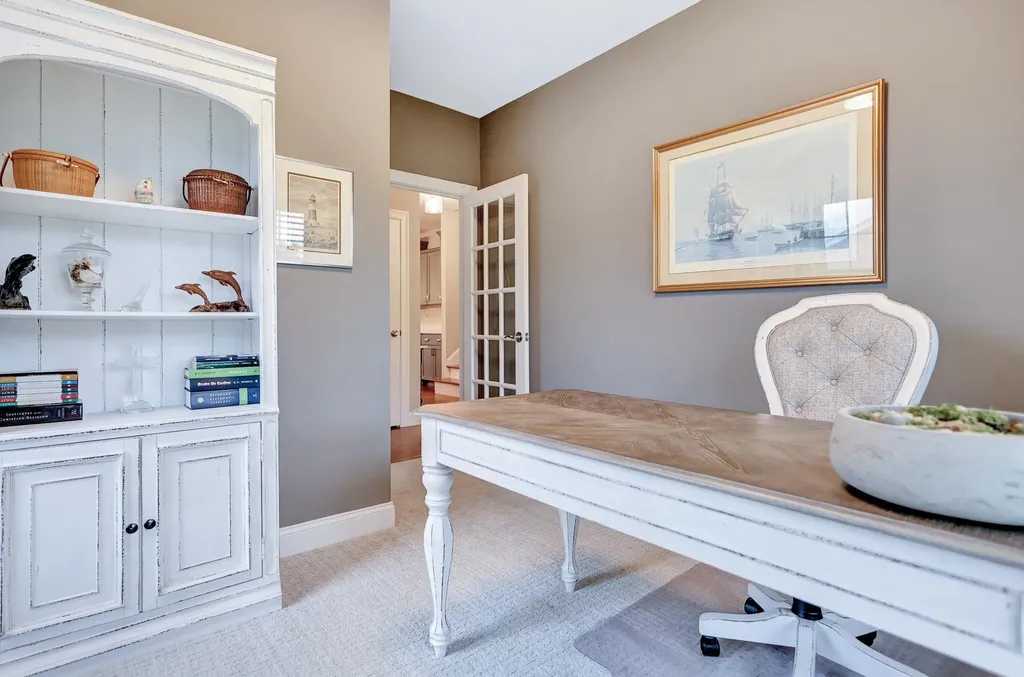 24 Del Ray Drive Windham NH 03087