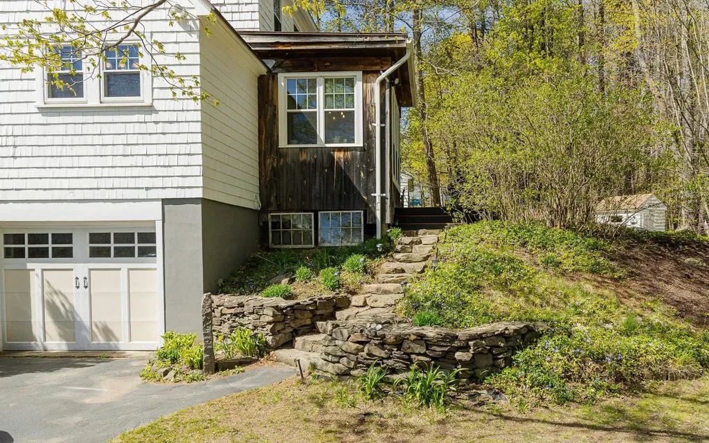 66 Lookout Hill Road Peterborough NH 03458