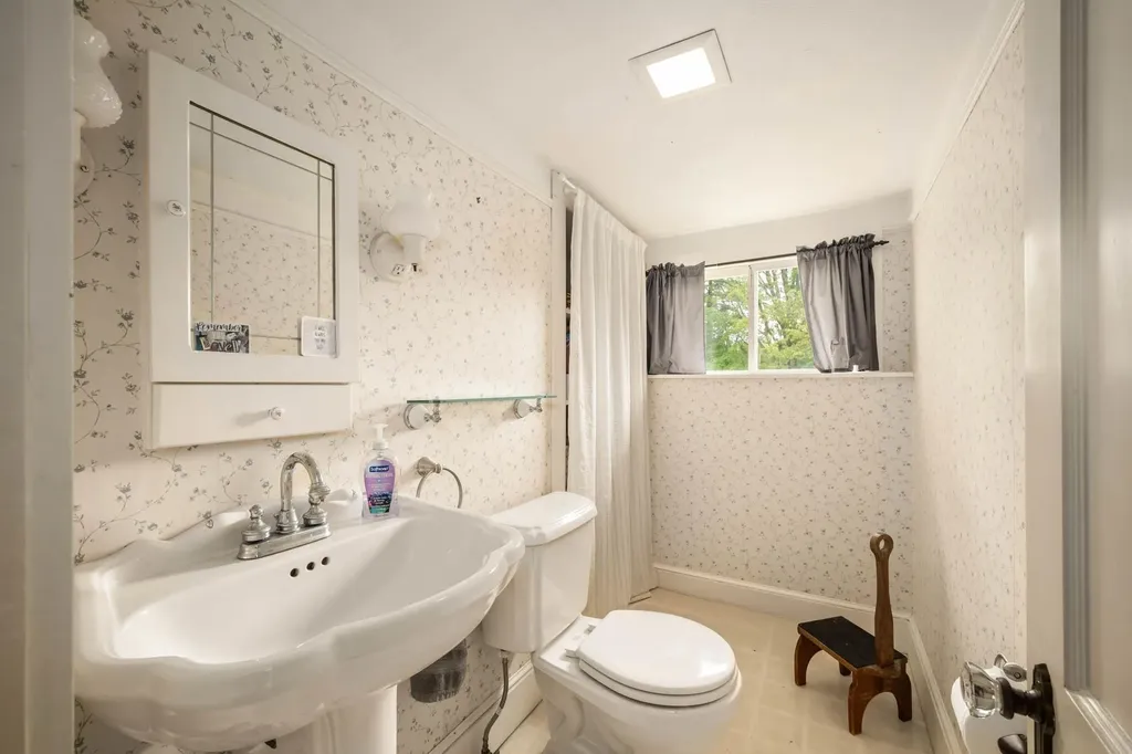 550 Buck Street Pembroke NH 03275