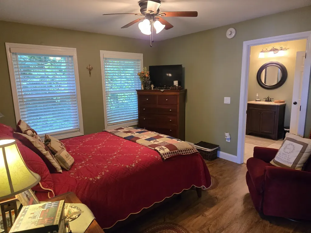 53 Baker Avenue Northwood NH 03261