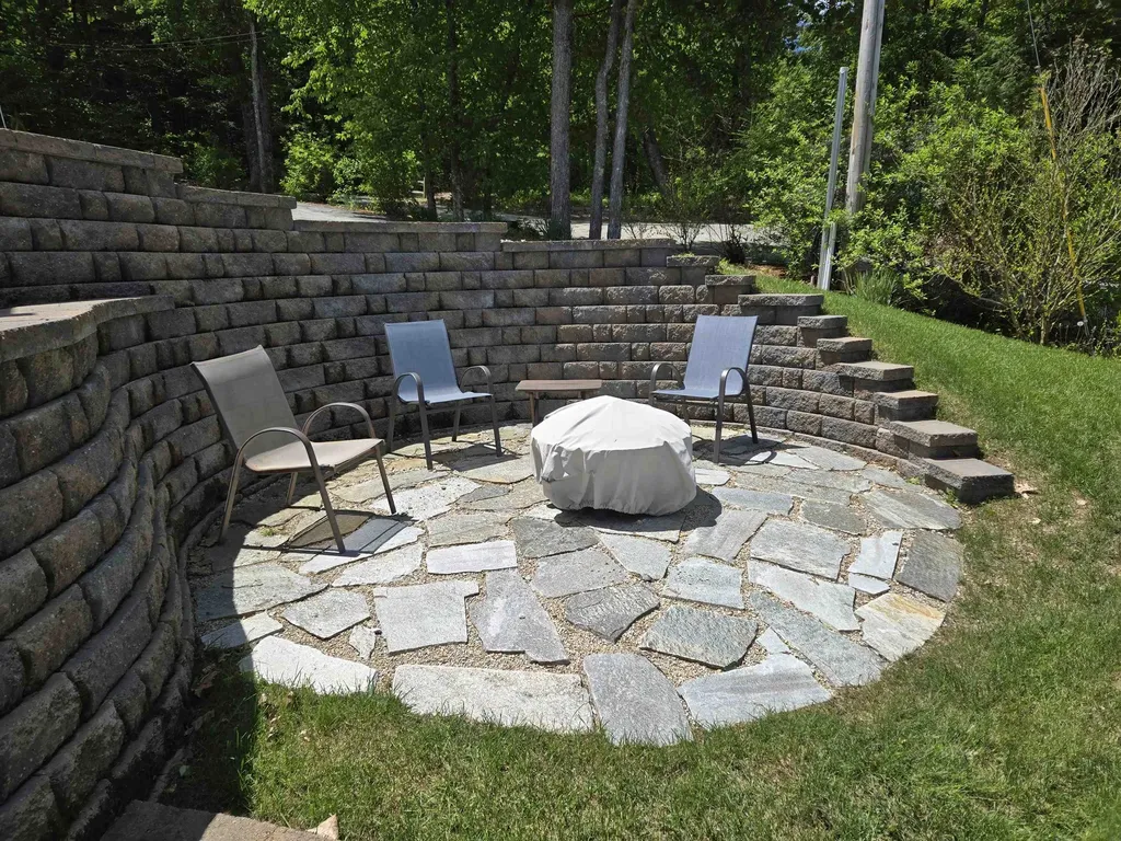 53 Baker Avenue Northwood NH 03261