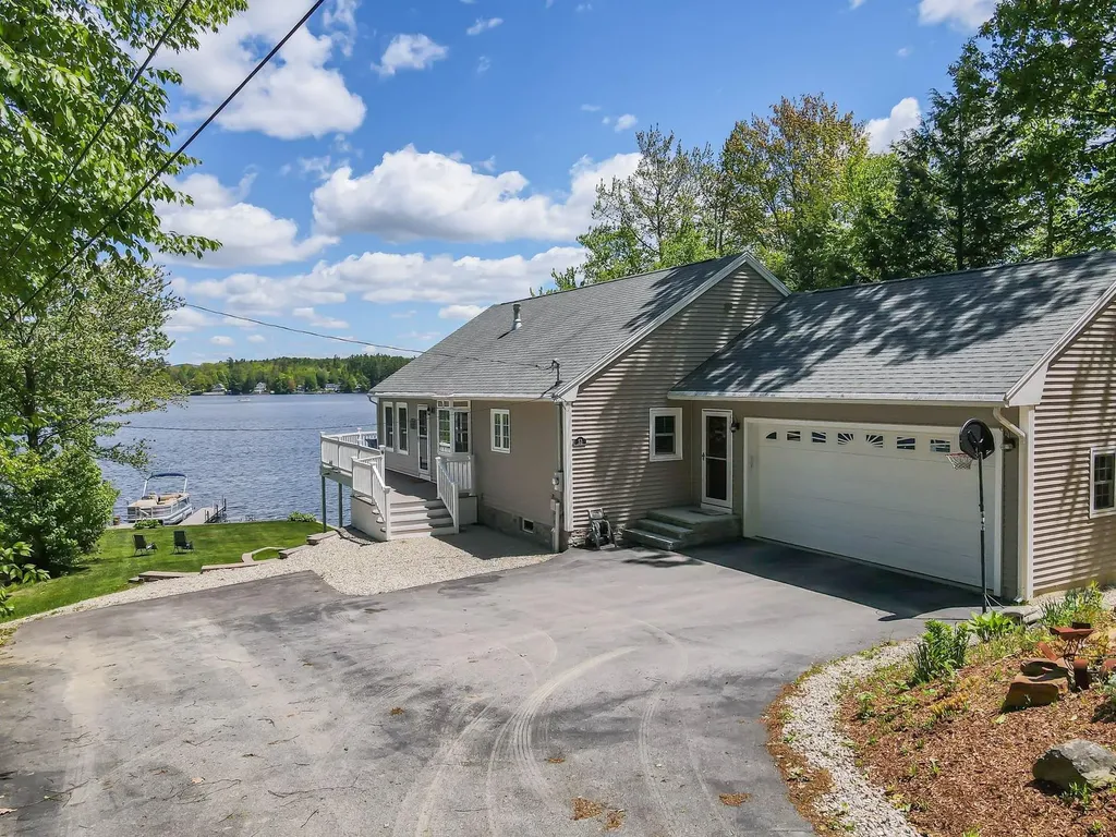 53 Baker Avenue Northwood NH 03261