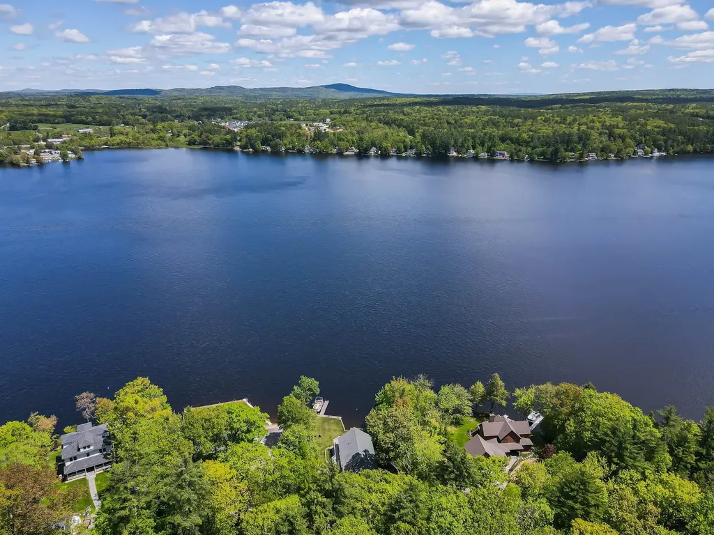 53 Baker Avenue Northwood NH 03261