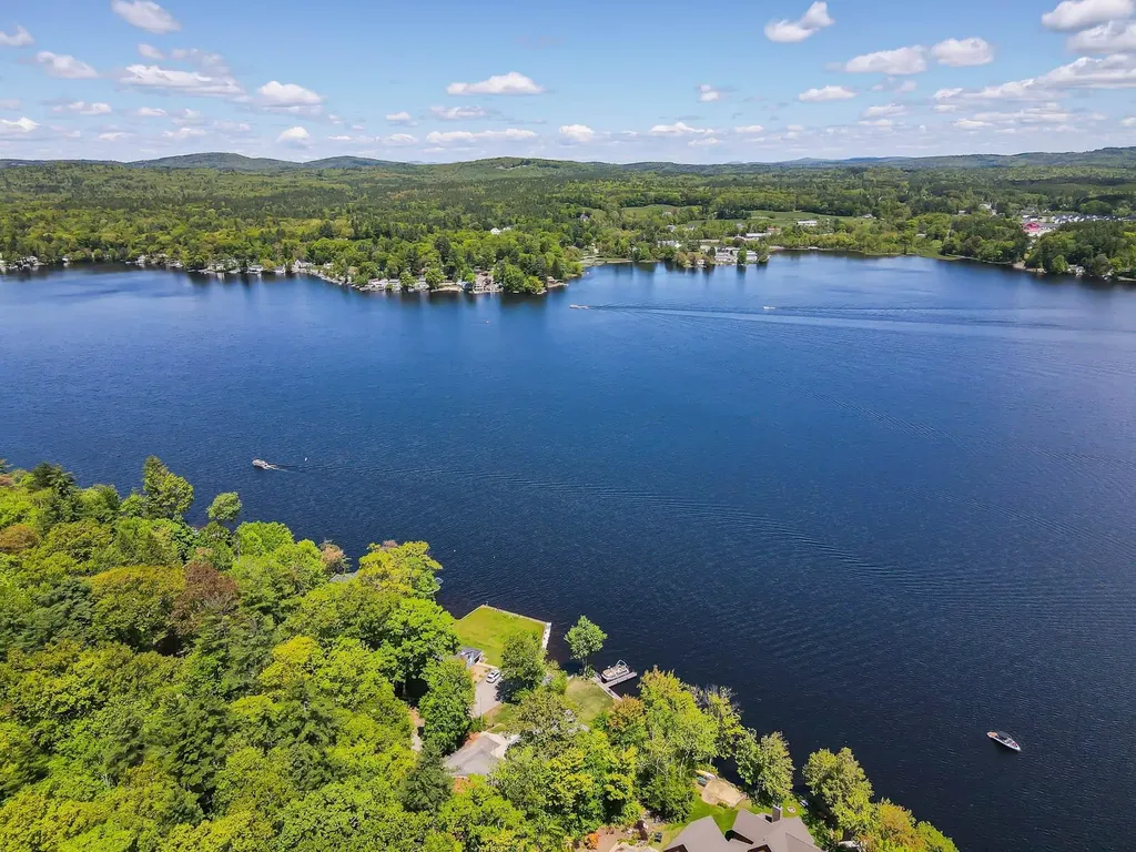 53 Baker Avenue Northwood NH 03261