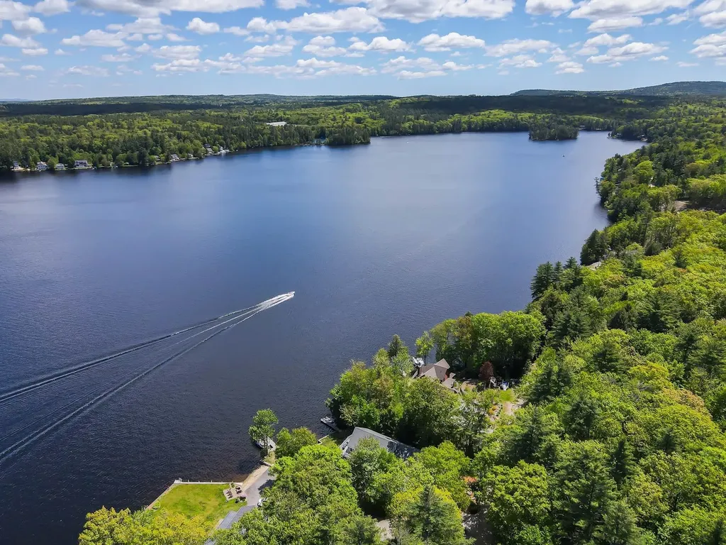 53 Baker Avenue Northwood NH 03261