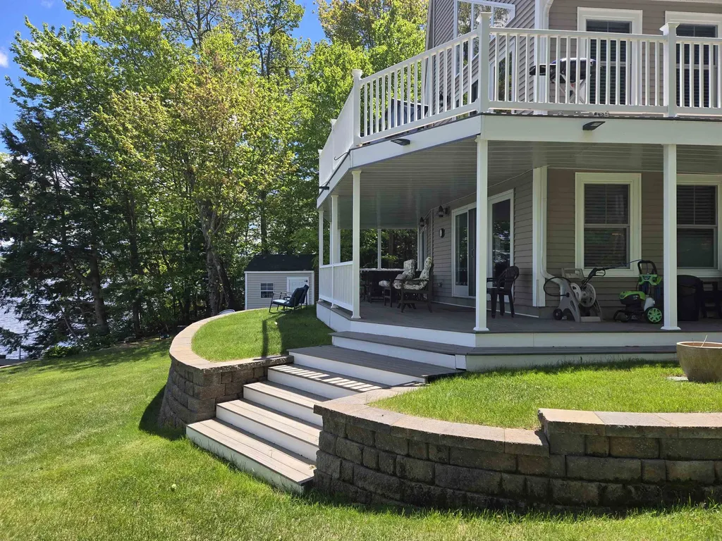 53 Baker Avenue Northwood NH 03261