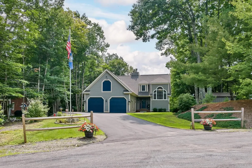 16 Serenity Lane Meredith NH 03253-5310
