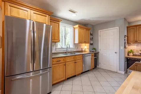 4 Palmer Avenue Plaistow NH 03865