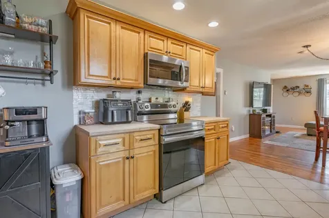 4 Palmer Avenue Plaistow NH 03865
