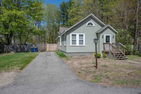 4 Palmer Avenue Plaistow NH 03865