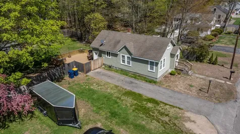 4 Palmer Avenue Plaistow NH 03865