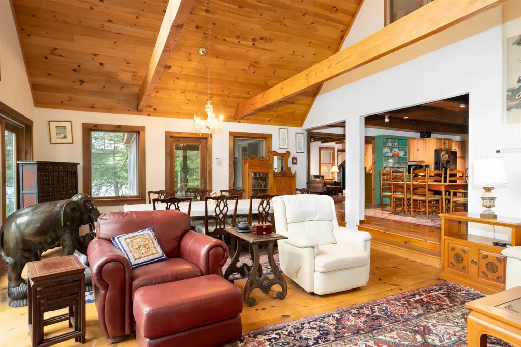 1247 Cole Pond Road Jamaica VT 05343
