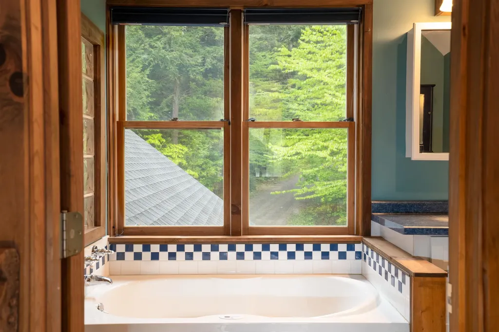 1247 Cole Pond Road Jamaica VT 05343