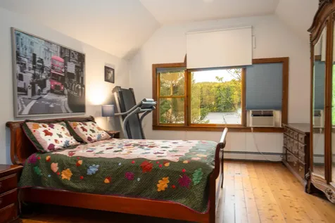 1247 Cole Pond Road Jamaica VT 05343