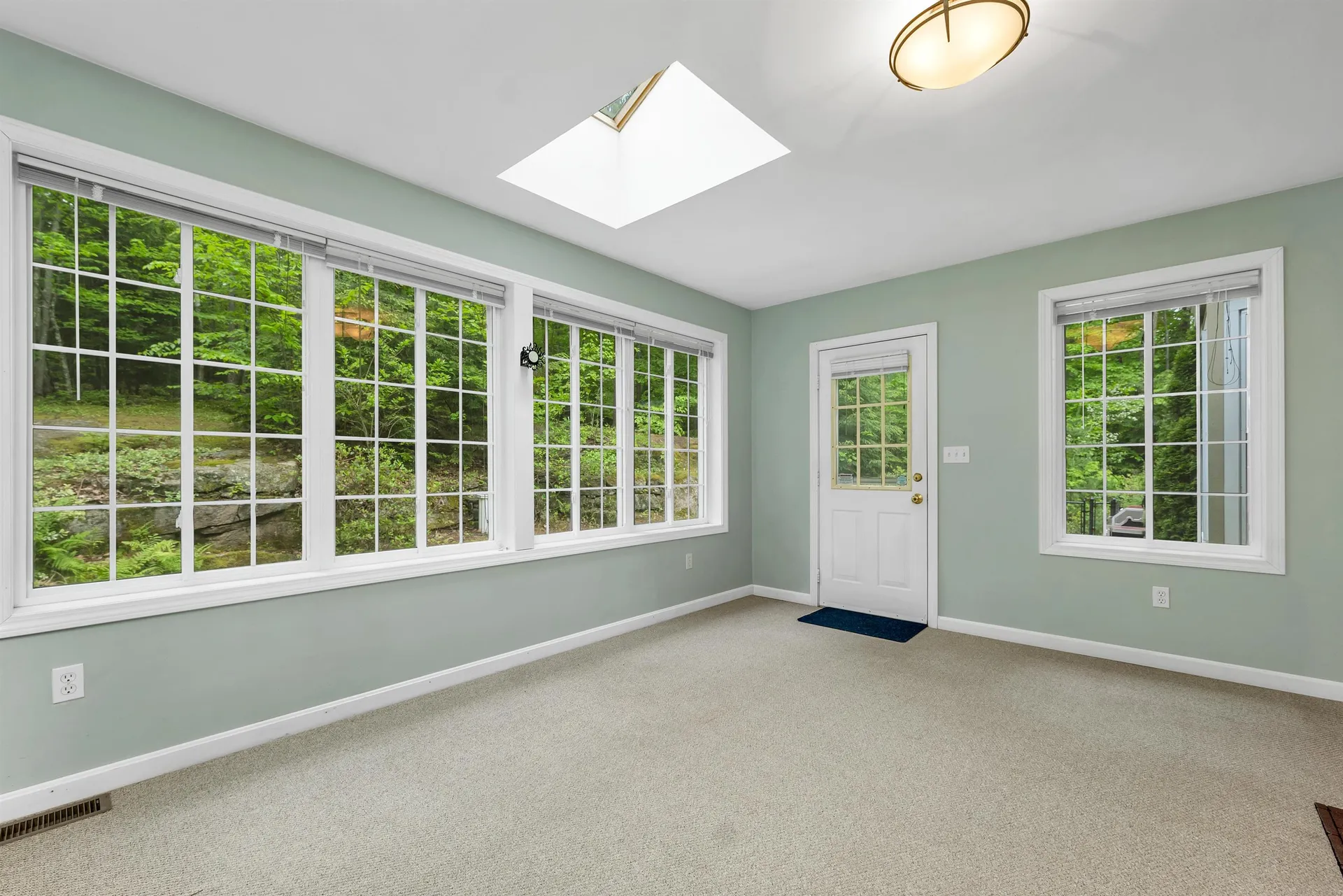 9 Wildwood Road Auburn NH 03032