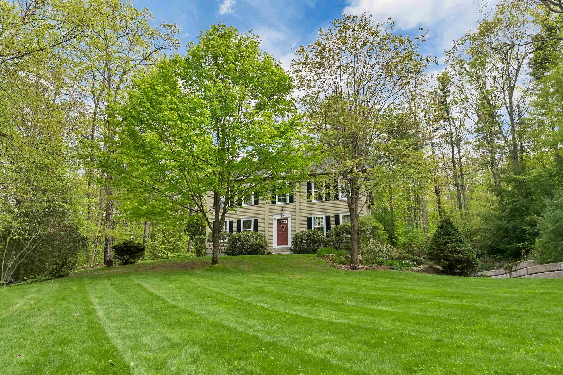 9 Wildwood Road Auburn NH 03032