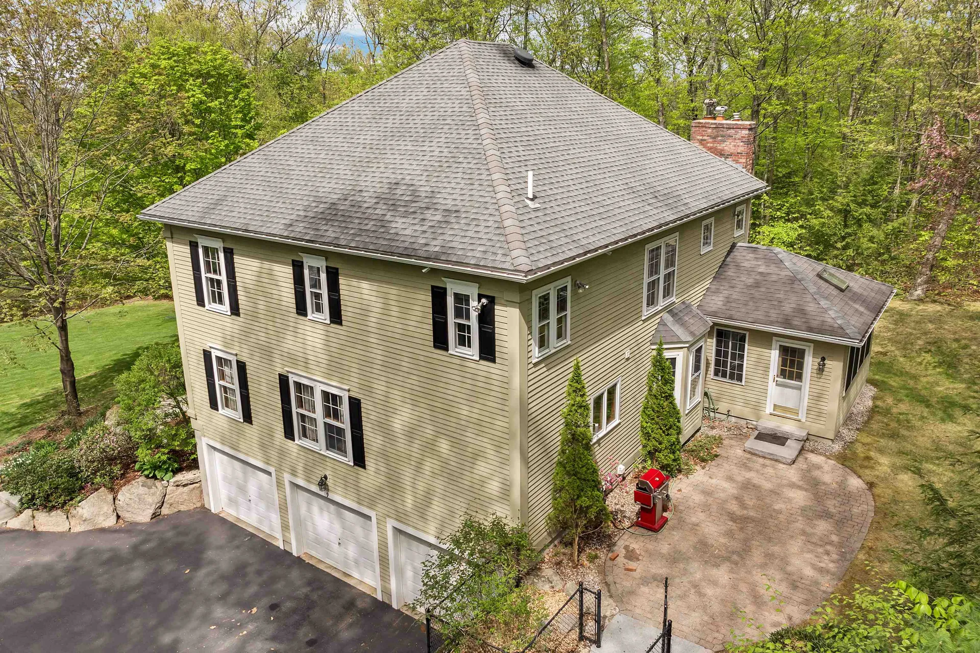 9 Wildwood Road Auburn NH 03032