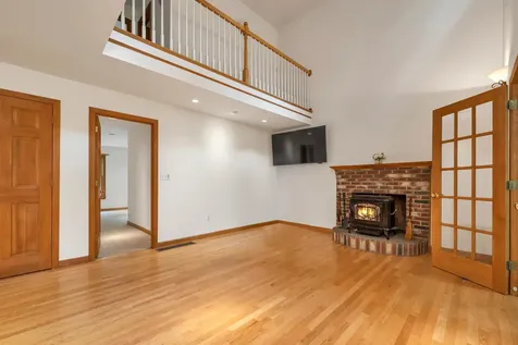 9 Wildwood Road Auburn NH 03032