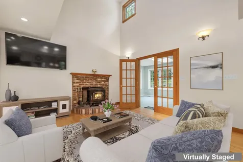 9 Wildwood Road Auburn NH 03032