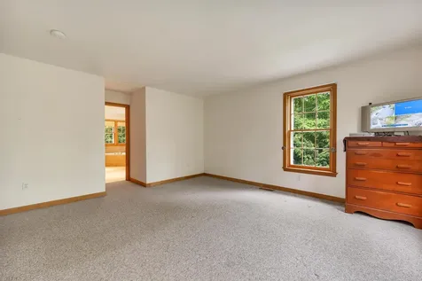 9 Wildwood Road Auburn NH 03032